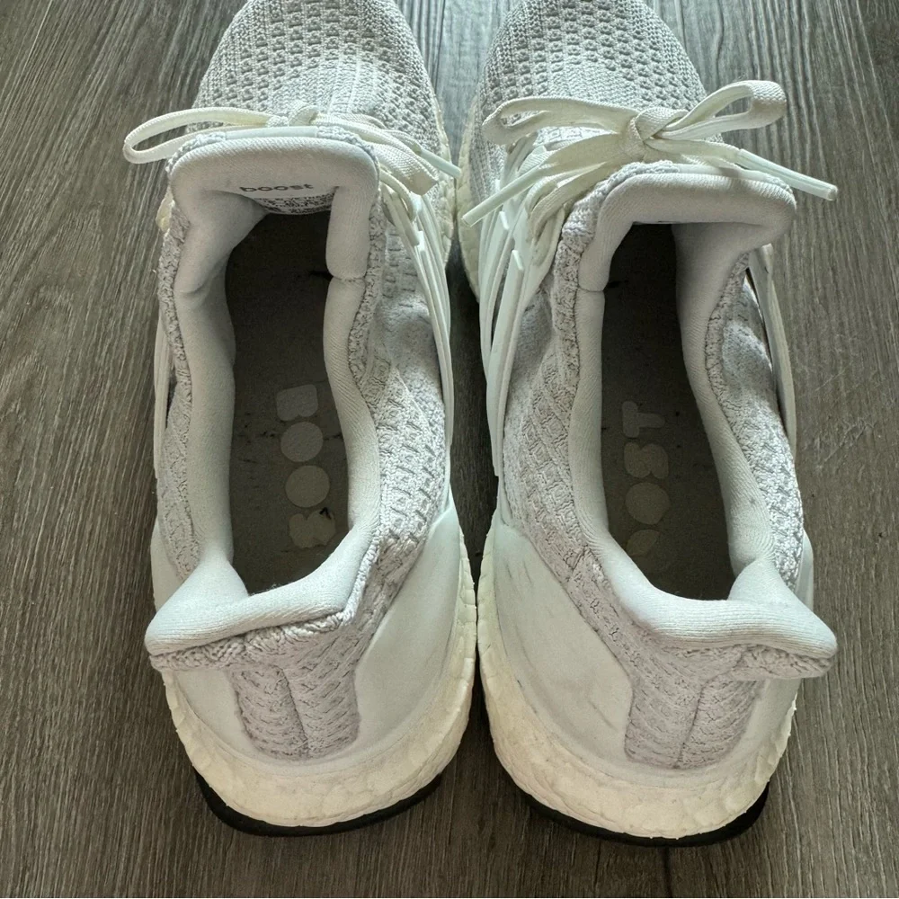 adidas ultraboosts - Picture 3 of 4